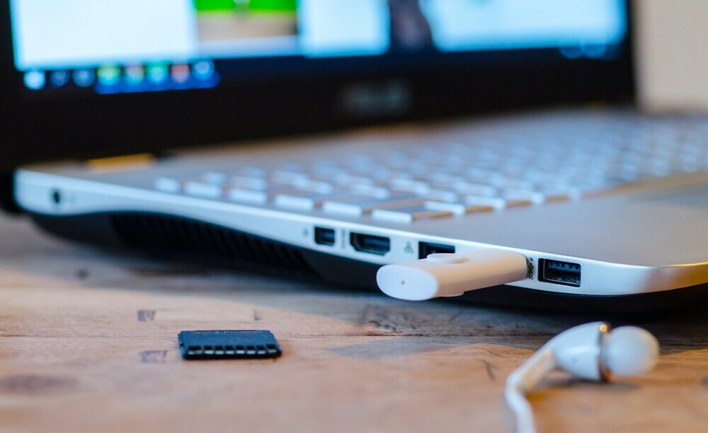 Laptop ports view